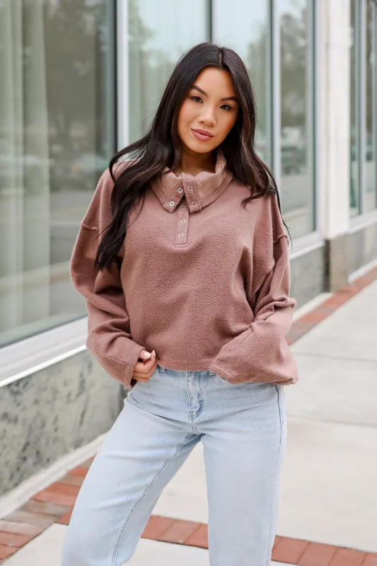 Sleek And Contemporary Gender-Free Outfits Spring Offer Snuggly Chic Brown Collared Pullover Sleek And Contemporary Gender-Free Outfits Spring Offer Snuggly Chic Brown Collared Pullover
