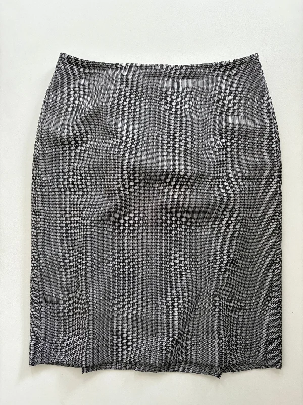 Skirt Midi By Talbots In Black, Size: 4