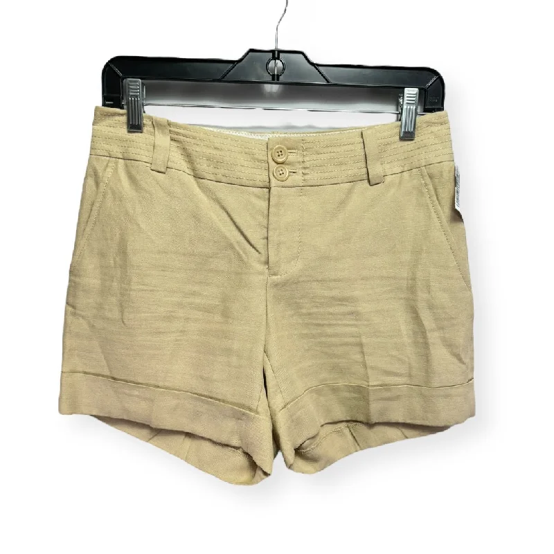 Linen & Silk Cream Shorts Banana Republic, Size 2