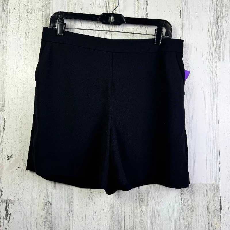 Black Shorts Halo, Size 8