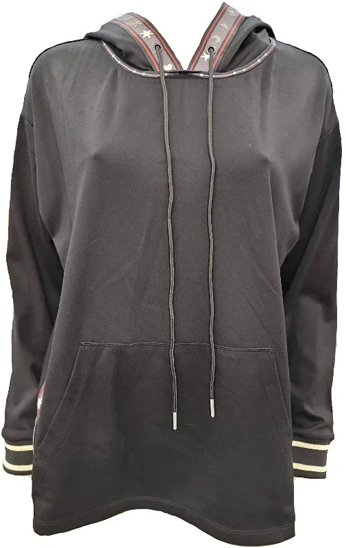 Versatile Clothing For All Genders Dive Into Trendy Styles Meadow Pullover Hoodie In Black Versatile Clothing For All Genders Dive Into Trendy Styles Meadow Pullover Hoodie In Black