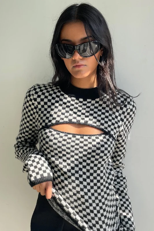 Vibrant Prints Women's Vintage-Inspired Clothing CHECKERED SWEATER WITH FRONT CUT-OUT
