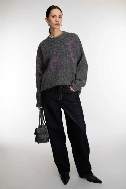 Dive Into Trendy Women's Fashion Fashionable Women's Casual Apparel HEART SPRAY PAINT EFFECT SWEATER